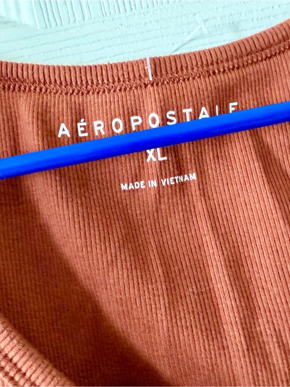 Aeropostale Rust Drawstring Ruched V-Neck Crop Top - Picture 4 of 5